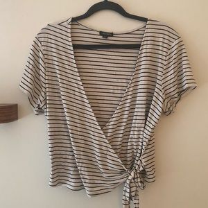 Striped Crop Low Cut Shirt